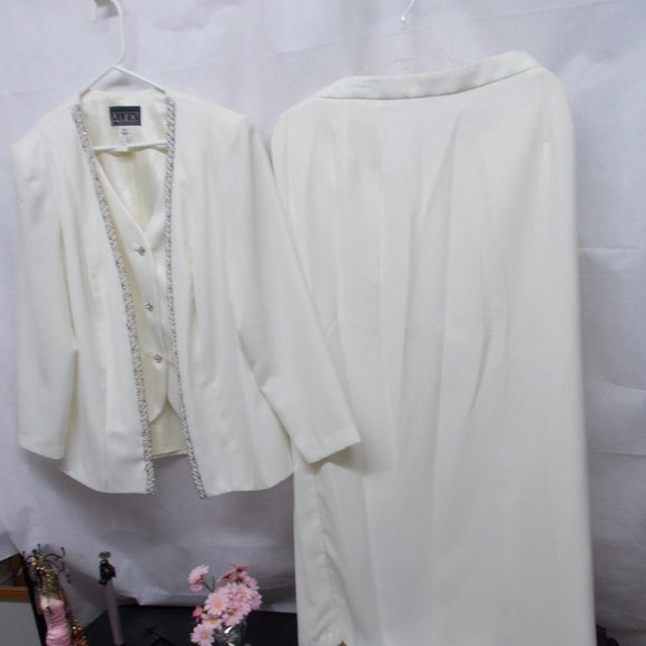 Elegant special occasion long suit 18W - Picture 6 of 6